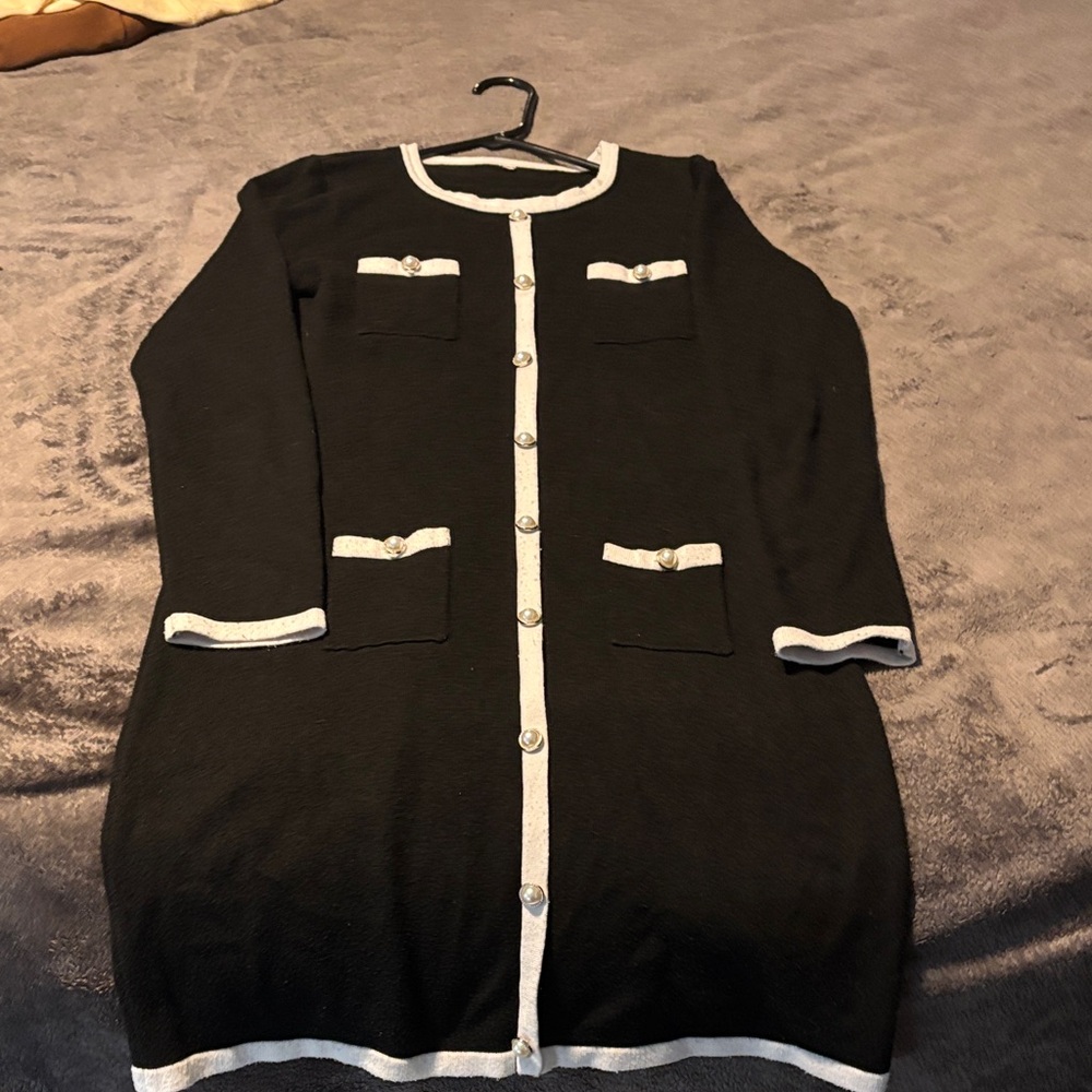 Classic Black Long-Sleeve Sweater Cardigan with Cream Trim